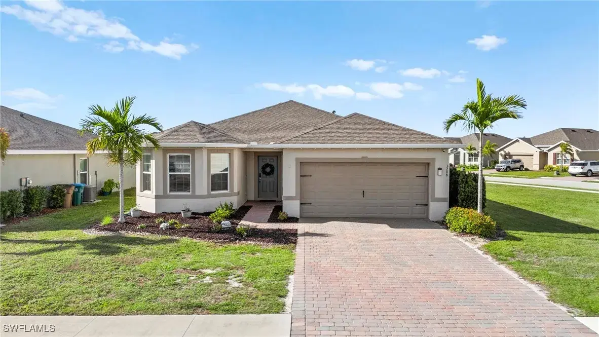 Picture of 3208 Estancia Ln, Cape Coral, FL 33909