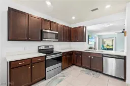 Picture of 3208 Estancia Ln, Cape Coral, FL 33909