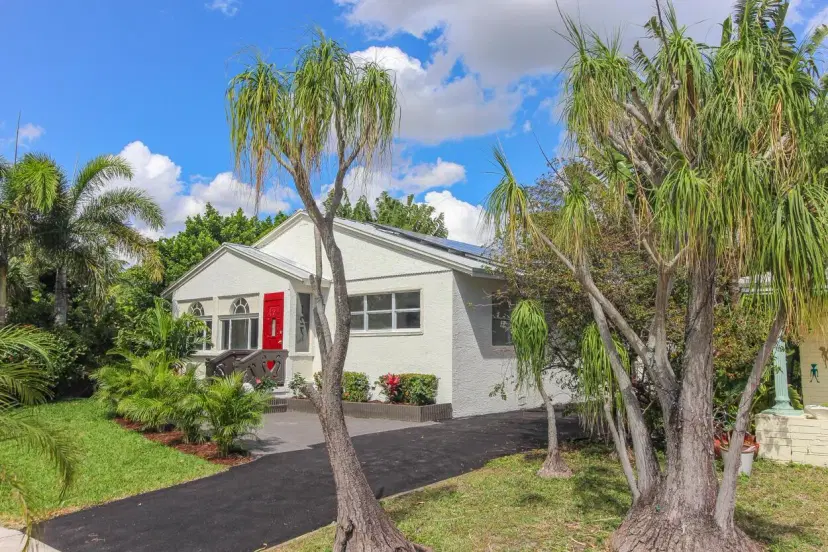 Picture of 127 Greenbriar Drive, Lake Park FL 33403