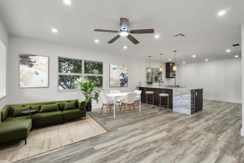 Picture of 127 Greenbriar Drive, Lake Park FL 33403