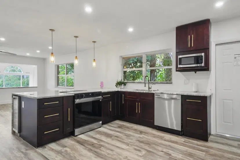 Picture of 127 Greenbriar Drive, Lake Park FL 33403