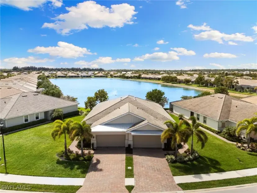 Picture of 14618 Edgewater Cir, Naples FL 34114