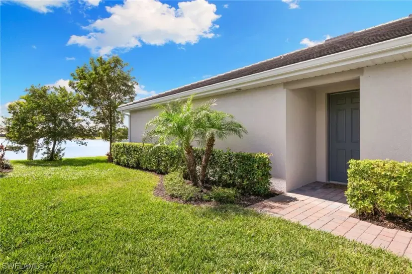 Picture of 14618 Edgewater Cir, Naples FL 34114