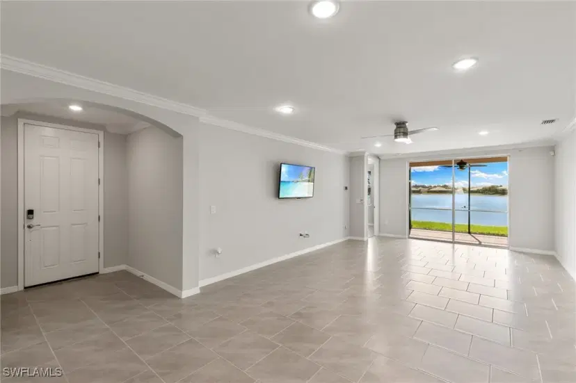 Picture of 14618 Edgewater Cir, Naples FL 34114
