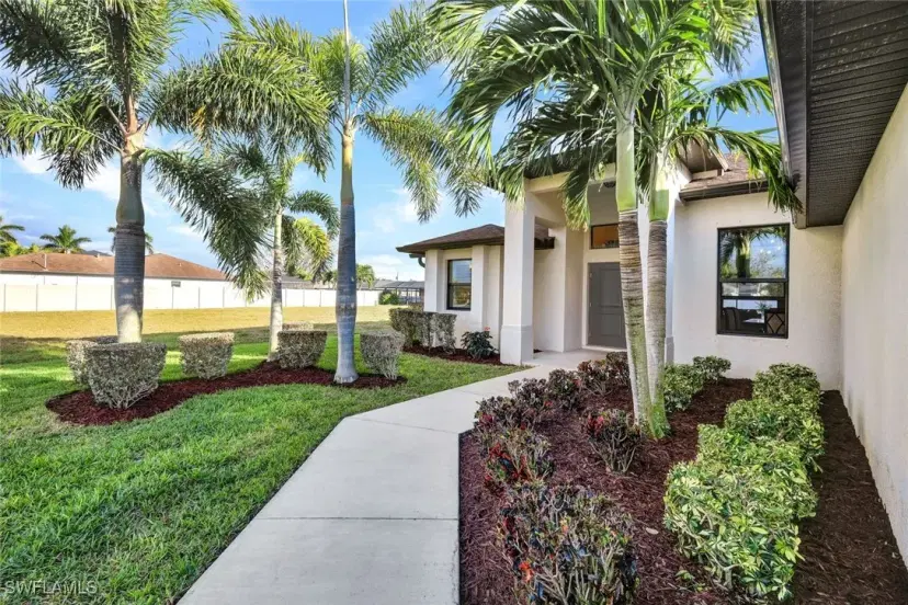 Picture of 1724 SE 15Th St, Cape Coral FL 33990