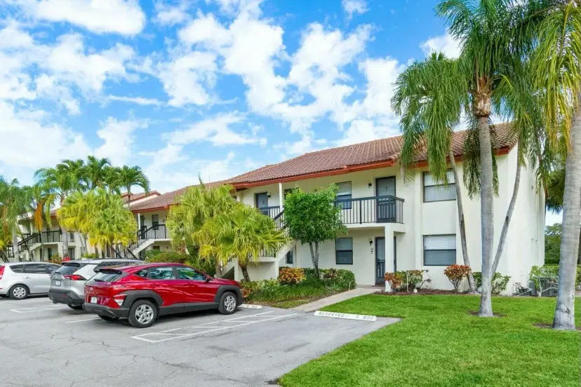 Picture of 22088 Palms Way 205, Boca Raton FL 33433