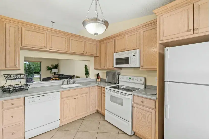 Picture of 22088 Palms Way 205, Boca Raton FL 33433