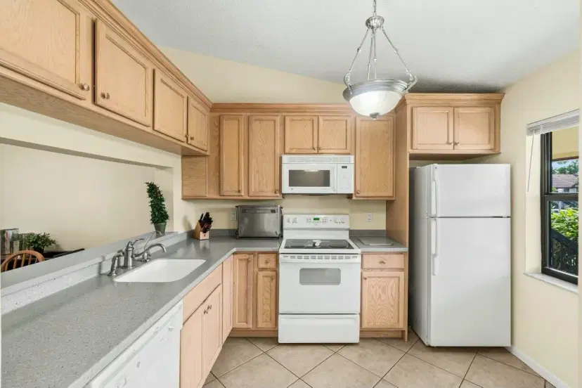 Picture of 22088 Palms Way 205, Boca Raton FL 33433