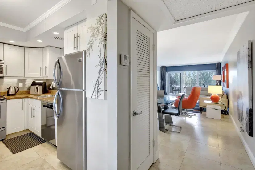 Picture of 3250 N Palm Aire Dr 706, Pompano Beach FL 33069