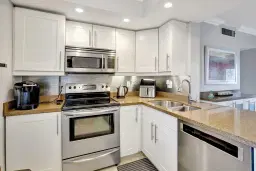 Picture of 3250 N Palm Aire Dr 706, Pompano Beach, FL 33069