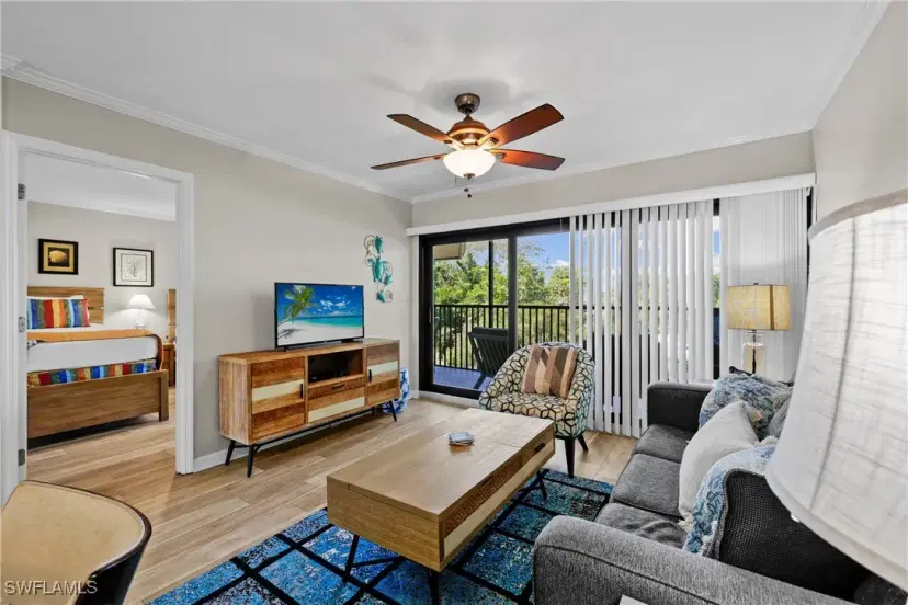 Picture of 600 Neapolitan Way 343, Naples FL 34103