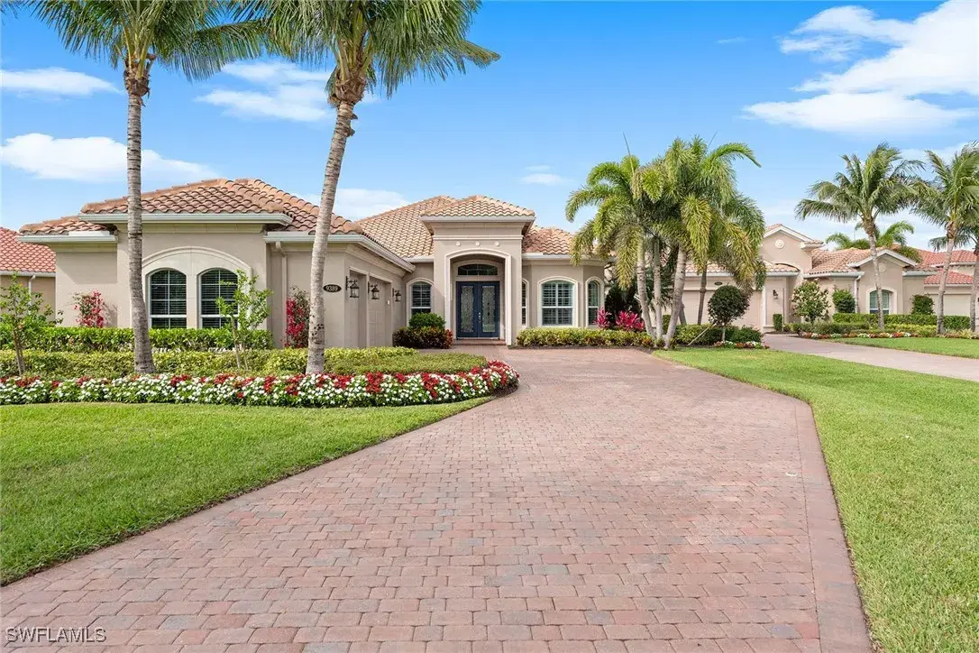 Picture of 9389 Campanile Cir, Naples, FL 34114
