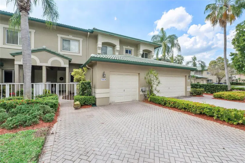 Picture of 7919 Exeter Blvd 102, Tamarac FL 33321