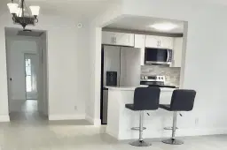 Picture of 53 Lyndhurst C C, Deerfield Beach, FL 33442