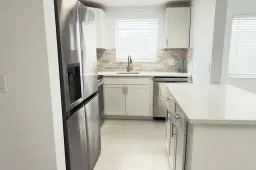 Picture of 53 Lyndhurst C C, Deerfield Beach, FL 33442