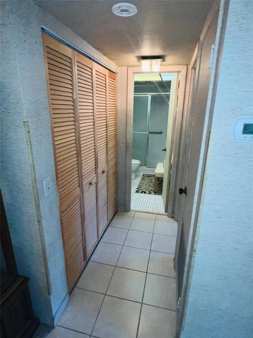 Picture of 9501 Sunrise Lakes Blvd 103, Sunrise FL 33322