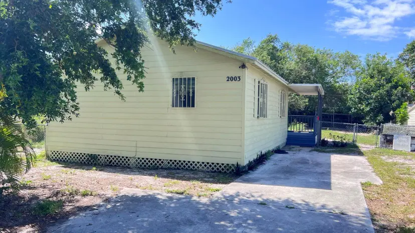 Picture of 2003 San Marcos Avenue, Fort Pierce FL 34946