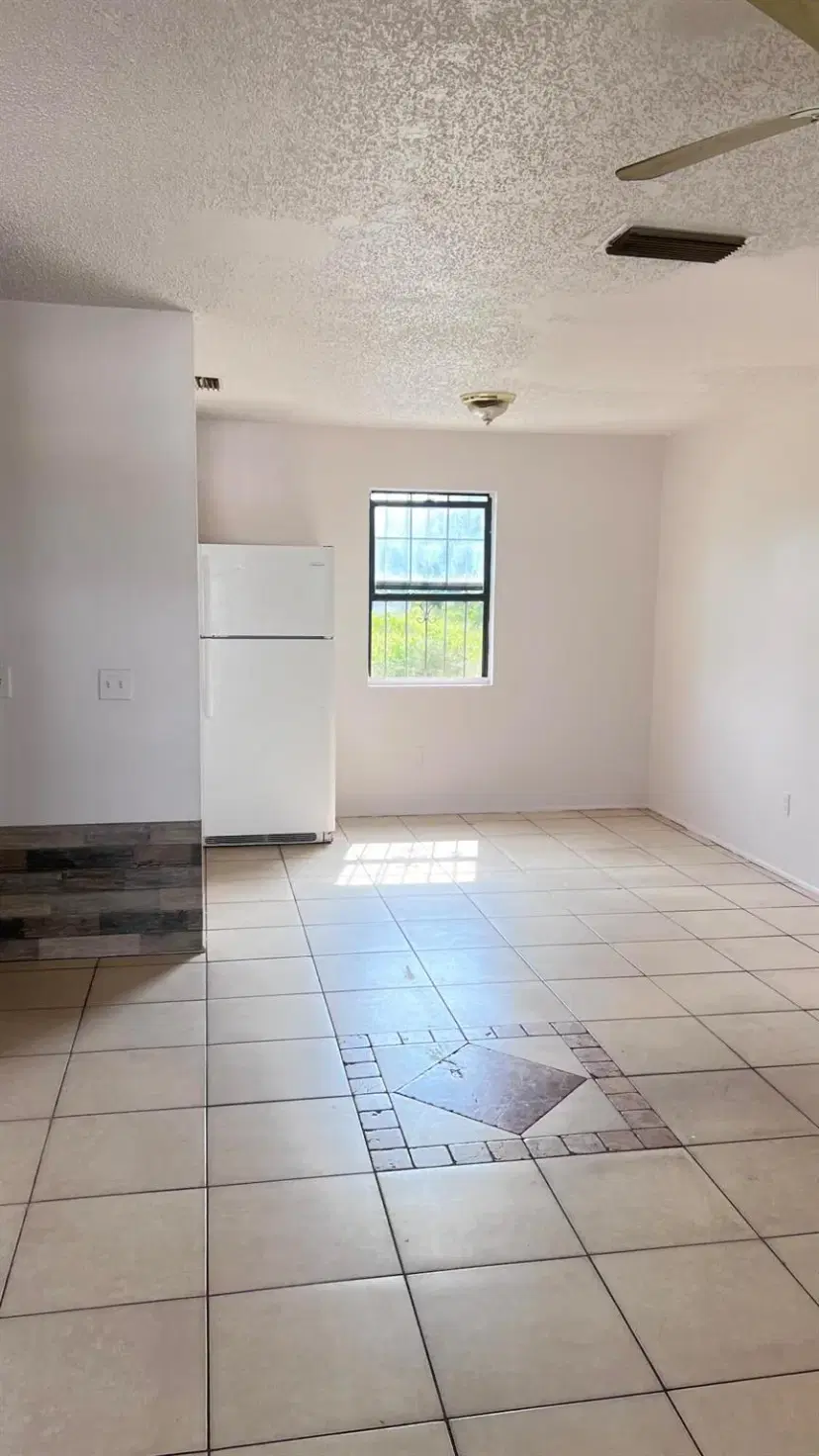Picture of 2003 San Marcos Avenue, Fort Pierce FL 34946