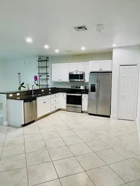 Picture of 956 NE Trailside Run, Port St Lucie FL 34983