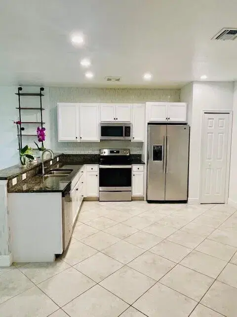Picture of 956 NE Trailside Run, Port St Lucie FL 34983
