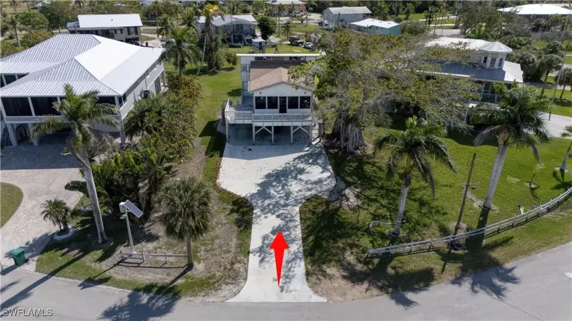 Picture of 405 Riverside Dr, Everglades City FL 34139