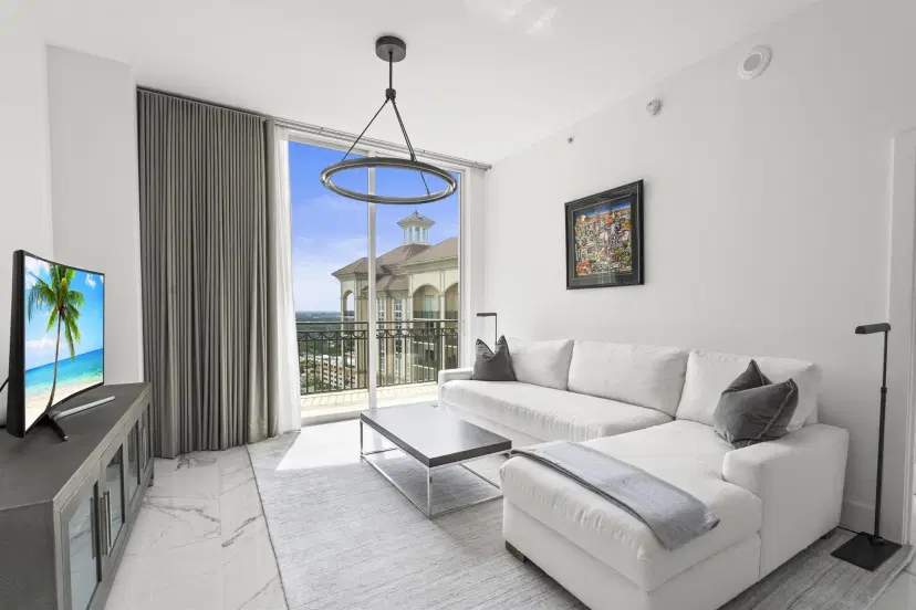 Picture of 550 Okeechobee Boulevard Uph-03, West Palm Beach FL 33401