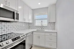 Picture of 2400 NE 10Th Street 506, Pompano Beach, FL 33062