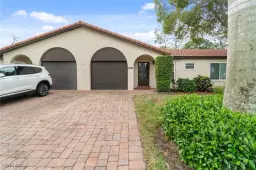 Picture of 1094 Forest Lakes Dr, Naples, FL 34105