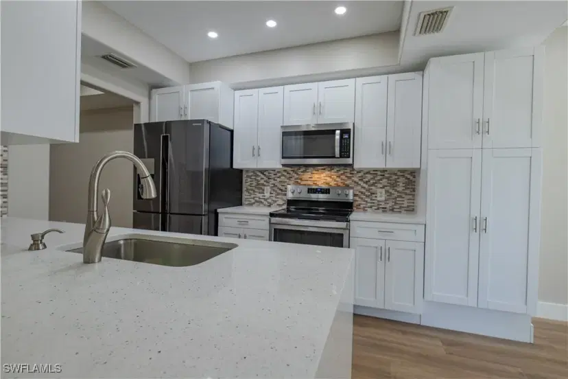 Picture of 1415 Tiffany Ln 1303, Naples FL 34105