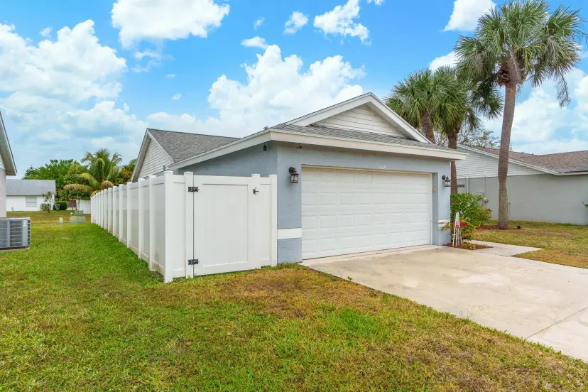 Picture of 6888 Beacon Hollow Turn, Boynton Beach FL 33437
