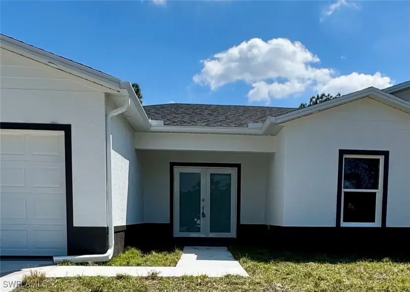 Picture of 325 Hermosa Ave, Lehigh Acres FL 33974
