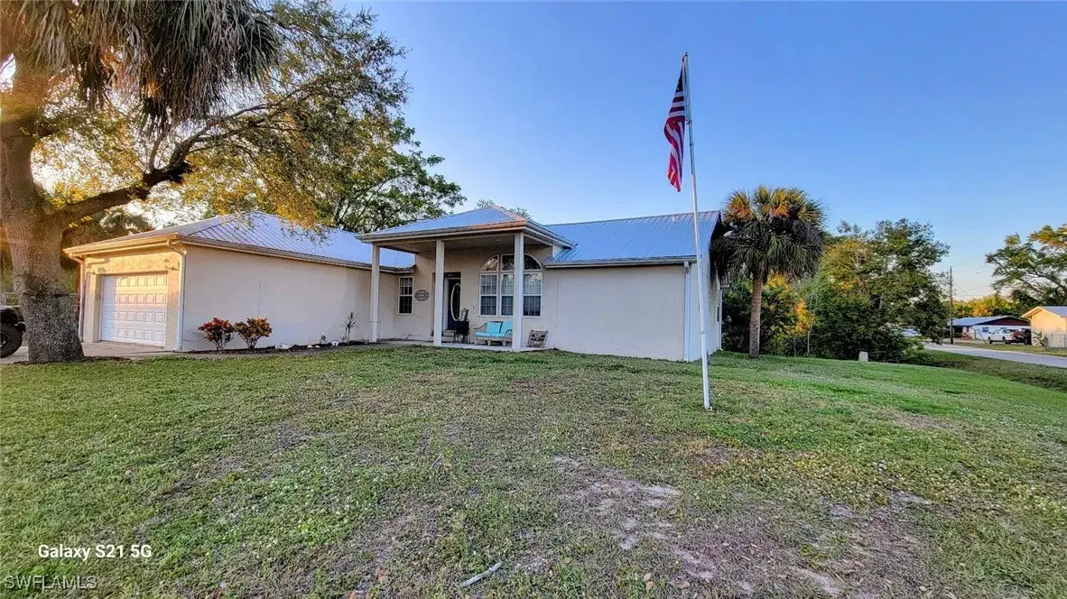 Picture of 400 5Th Ave, Labelle, FL 33935