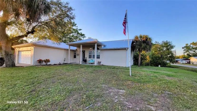 Picture of 400 5Th Ave, Labelle FL 33935