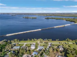 Picture of 4826 E Riverside Dr, Fort Myers, FL 33905