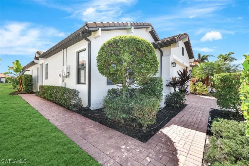 Picture of 1416 Lucena Ln S, Naples FL 34113
