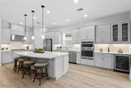 Picture of 9403 Montelanico Loop, Naples, FL 34119