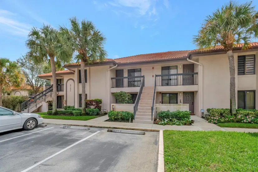 Picture of 5151 W Club Circle 207, Boca Raton FL 33487