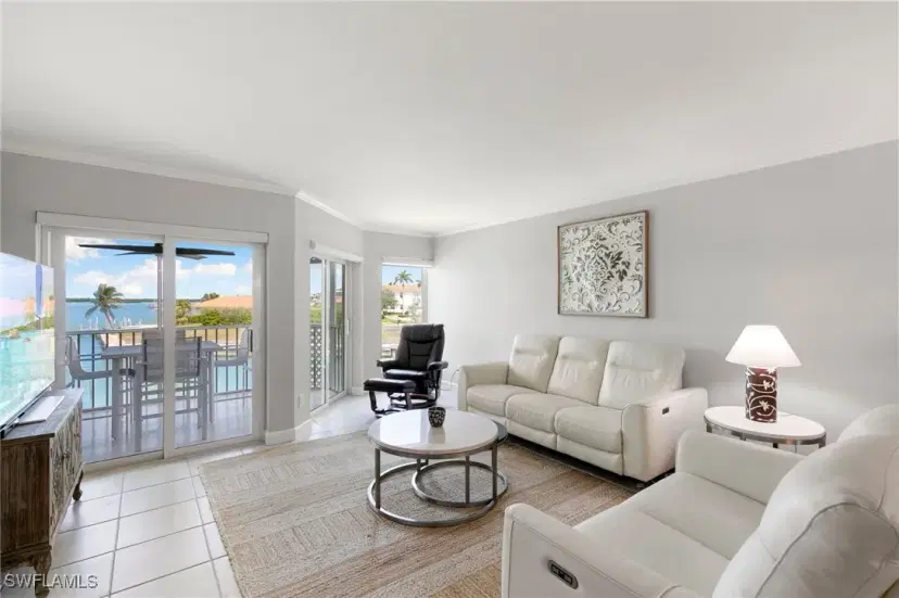 Picture of 991 N Barfield Dr 205, Marco Island FL 34145