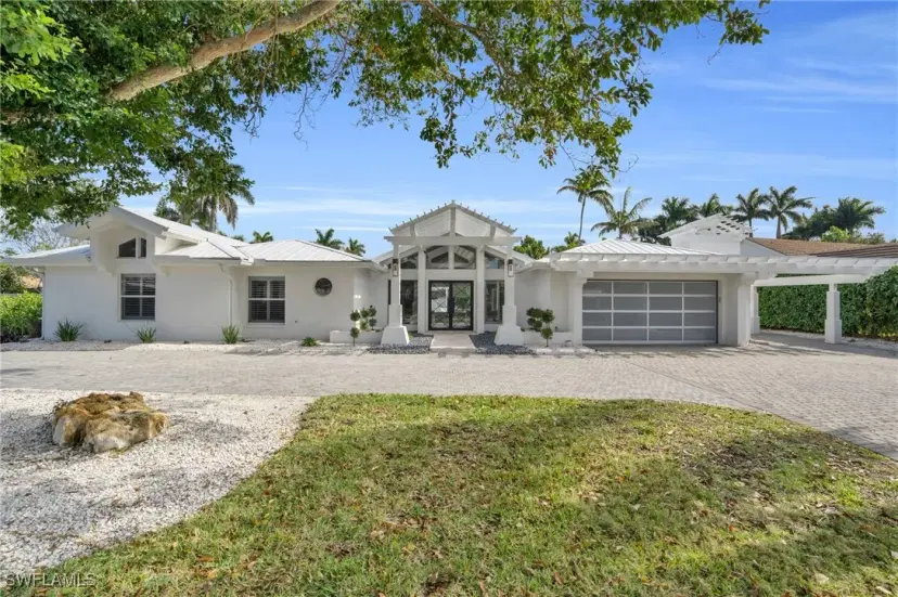 Picture of 645 Park Shore Dr, Naples FL 34103