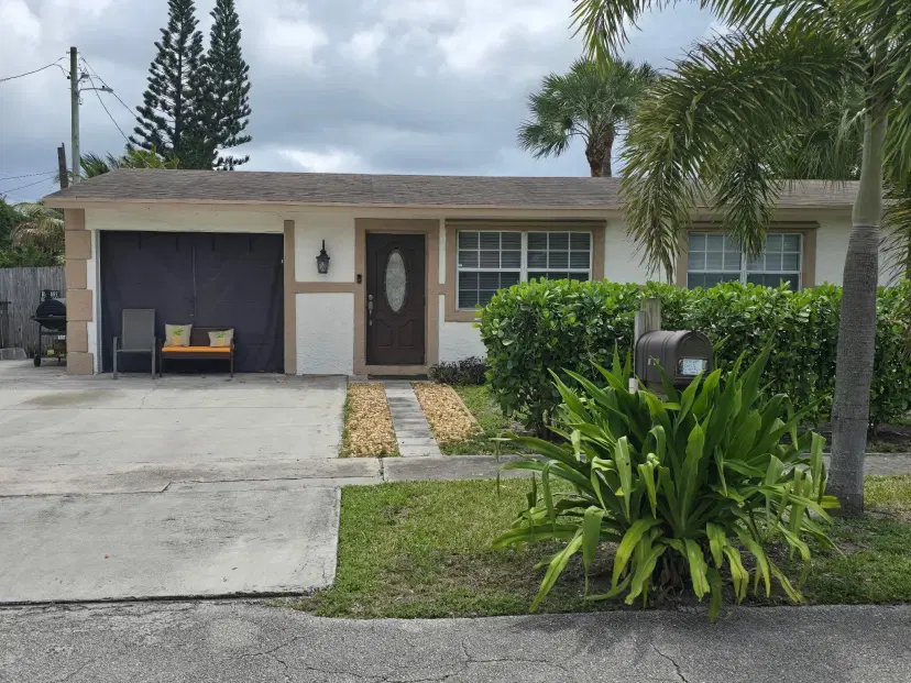 Picture of 1530 S 24Th Court, Riviera Beach FL 33404