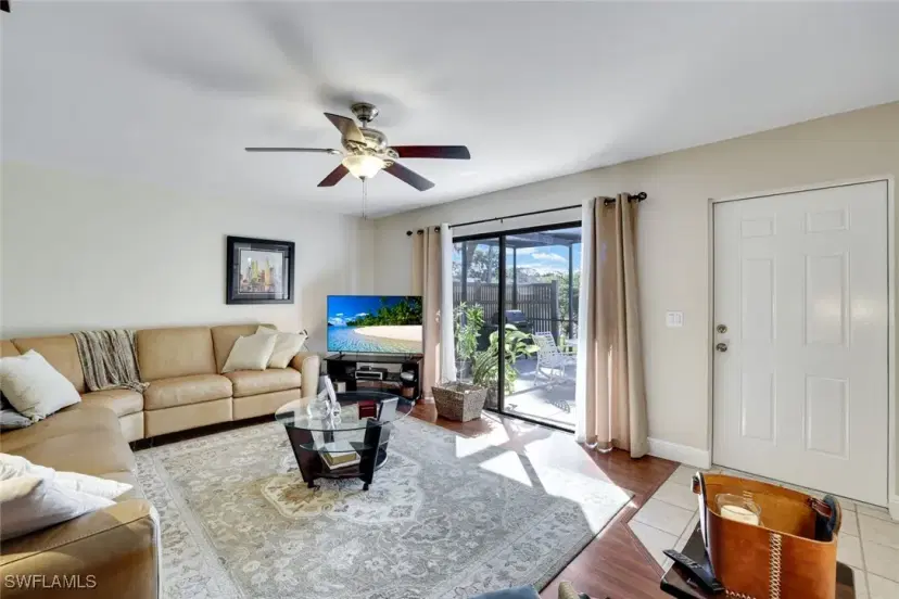 Picture of 128 Lake Point Ln, Naples FL 34112