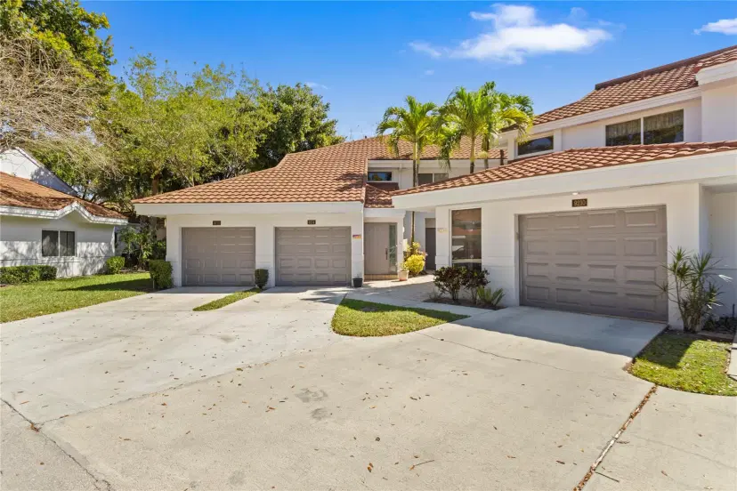 Picture of 9210 NW 9Th Ct C-2L, Plantation FL 33324