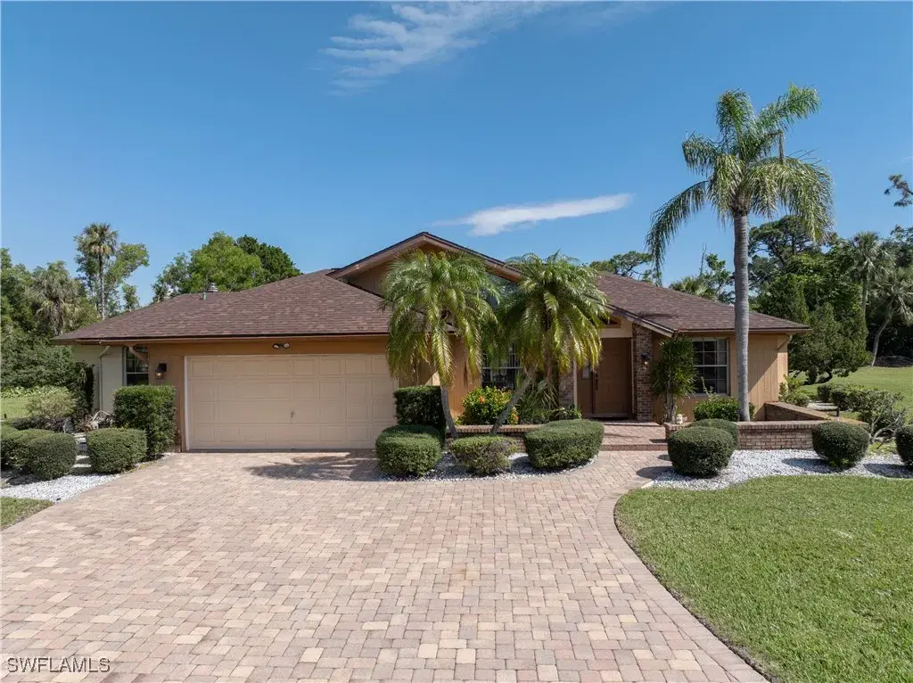 Picture of 4340 Glasgow Ct, North Fort Myers, FL 33903