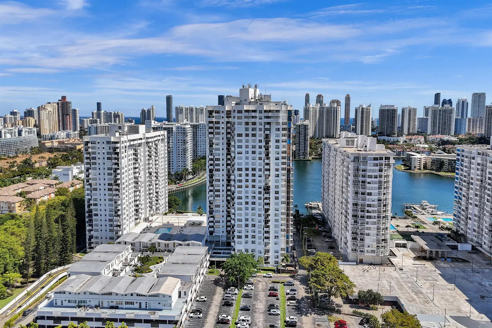 Picture of 2750 NE 183Rd Street 406, Aventura, FL 33160