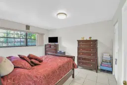 Picture of 935 NE 199Th St 103-16, Miami, FL 33179