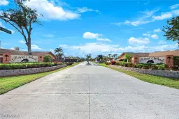 Picture of 6323 Royal Woods Dr, Fort Myers, FL 33908