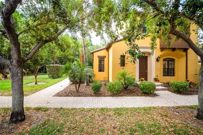 Picture of 9121 Chula Vista ST 12201, Naples FL 34113