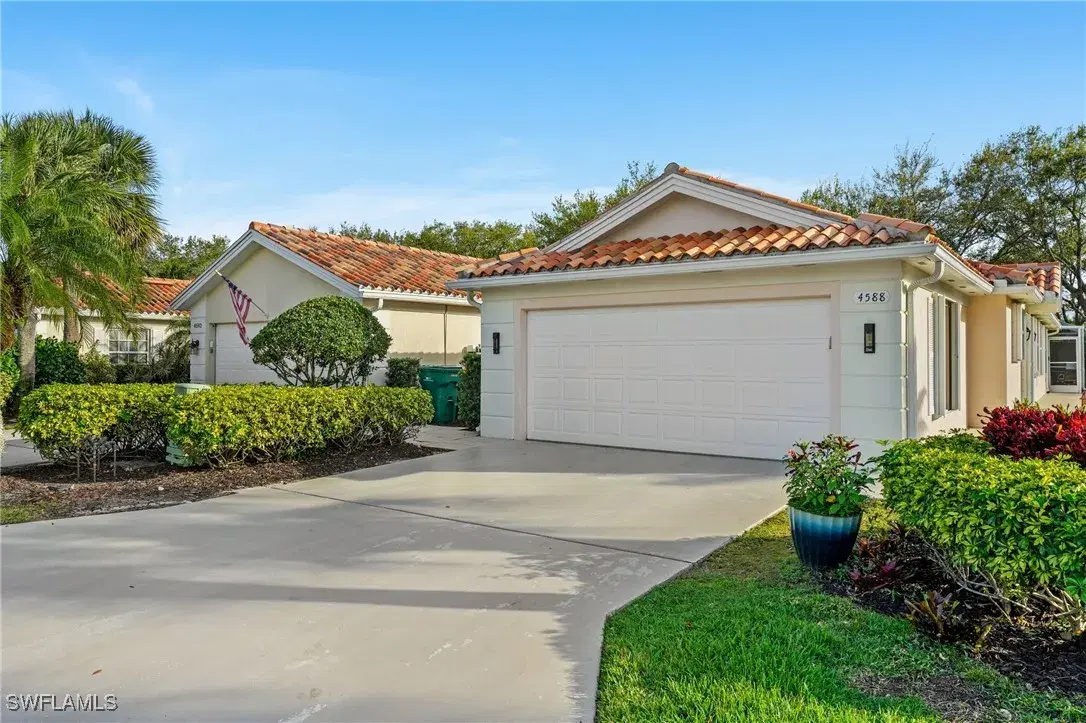 Picture of 4588 Pasadena Ct, Naples, FL 34109
