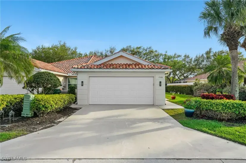 Picture of 4588 Pasadena Ct, Naples FL 34109