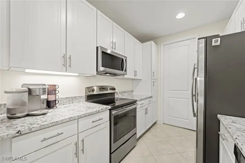 Picture of 7766 Bristol Cir, Naples FL 34120